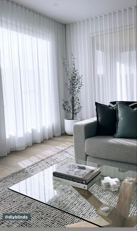 Beige Curtains Living Room, Blinds For Windows Living Rooms, Lounge Room Styling, Curtains Living Room Modern, Elegant Living Room Design, Living Room Living Room, Stylish Curtains, Simple Living Room, Living Room Windows