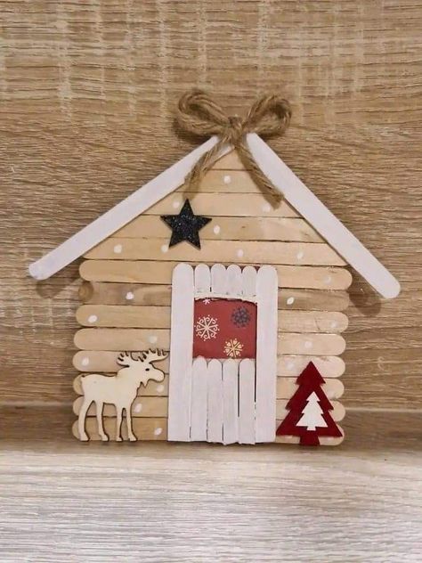 Crafts With Ice Cream Sticks, Popsicle Stick House, Diy Christmas Door Decorations, Ice Cream Sticks, Diy Christmas Door, Christmas Decorations Diy Crafts, Dollar Tree Christmas Decor, Wooden Christmas Crafts, Popsicle Crafts