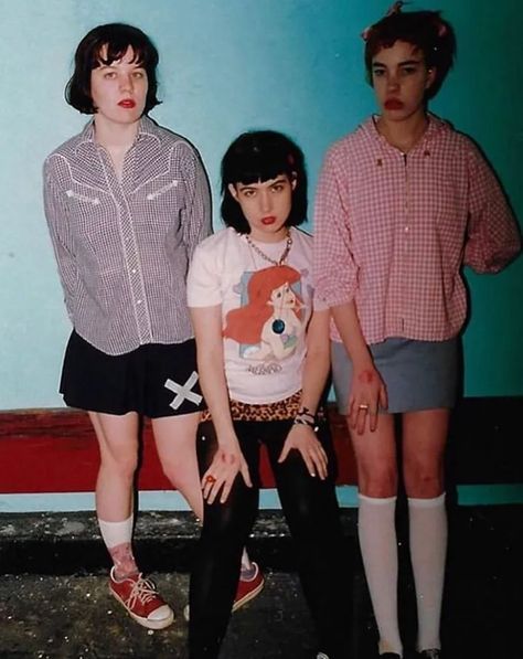 Bikini Kill Reunion After Two Decades! – Coog Radio ... Riot Grrrl Fashion, Feminist Punk, Kathleen Hanna, Riot Grrrl, Women In Music, I'm With The Band, Music People, Post Punk, Doja Cat