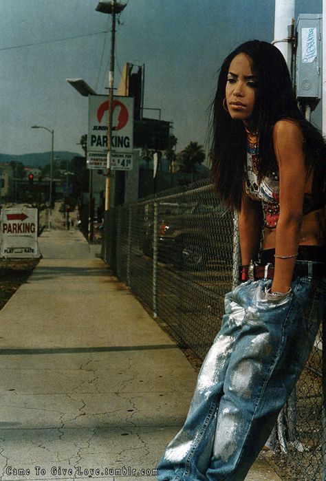 ༺✿* I♥Aaliyah Forever*✿༻ ƸӜƷ ƸӜƷ ƸӜƷ ƸӜƷ ƸӜƷ ƸӜƷƸӜƷ .•°*”˜˜”*°•.ƸӜƷ ✶* ¸ .✫ .•°*”˜˜”*°•.ƸӜƷ ✶* ¸ .✫ .•°*”˜˜”*°•.ƸӜƷ ✶* ¸ .✫ Ashanti 90s, Aaliyah Outfits, Rip Aaliyah, Aaliyah Pictures, Aaliyah Style, Aaliyah Haughton, 90s Hip Hop Fashion, 90s Hip Hop, Young Justice