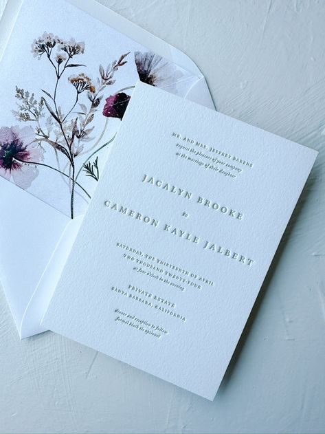 Crafted with meticulous attention to detail, our minimalist, romantic wedding stationery aims to capture the essence of your celebration with understated elegance and organic luxury. Minimalist Romantic Wedding, Minimalist Wedding Invitation Elegant, Romantic Wedding Stationery, Wedding Invitation Elegant, Organic Luxury, Minimalist Wedding Invitation, Invitation Elegant, Minimalist Wedding Invitations, Simple Wedding Invitations