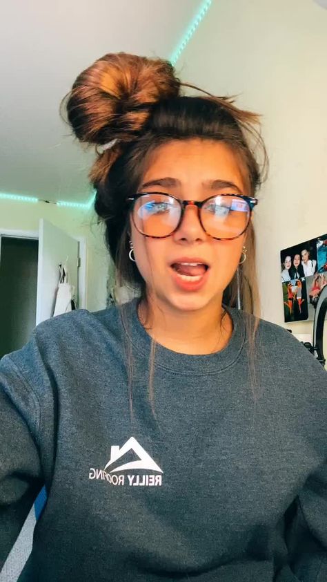 Messy Bun With Glasses Aesthetic, Messy Bun Glasses Aesthetic, Messy Bun And Glasses Aesthetic, Glasses And Messy Bun, Messy Hair And Glasses, Cute Girls With Glasses Aesthetic, Glasses Aesthetic Girl, Big Glasses Aesthetic, Twenties Aesthetic