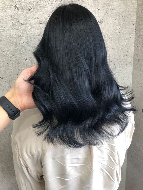 Navy Blue Black Hair, Black Hair With Blue Tint, Bluish Black Hair, Blackish Blue Hair, Blue Black Hair Dye, Blue Brown Hair, Midnight Blue Hair, Navy Blue Hair, Navy Hair