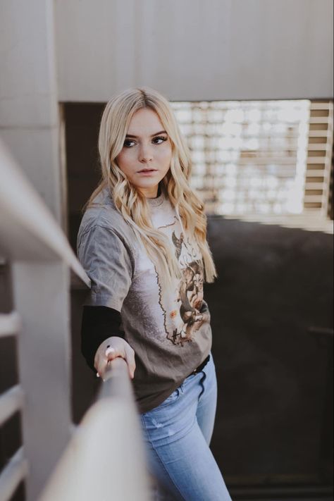 Senior Picture Ideas Parking Garage, Senior Photos Parking Garage, Parking Garage Senior Pictures, Parking Ramp Photoshoot, Tomboy Photoshoot Ideas, Grunge Photoshoot Ideas, Parking Garage Poses, Honey Photoshoot, Feminine Poses