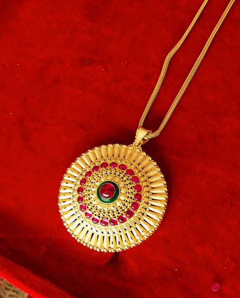 2.5inch 20grm Gold Locket Design, Thali Chains, Mala Design, Ruby Jewelry Necklaces, Gold Jewelry Prom, Mang Tikka, Rajputi Jewellery, Jewelry Prom, Locket Design