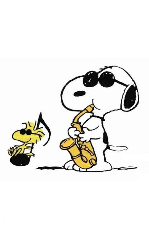 Snoopy and Woodstock playing music~ wallpaper design Snoopy Und Woodstock, Charlie Brown Y Snoopy, Wallpaper Snoopy, Peanuts Wallpaper, Hello Kitty Imagenes, Woodstock Snoopy, Woodstock Peanuts, Snoopy Cartoon, Charlie Brown Snoopy