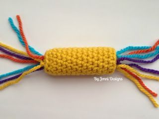 Free Crochet Pattern: Kitty Catnip Toys | By Jenni Designs | Bloglovin’ Diy Crochet Dog Toy, Cat Toy Crochet Pattern, Crochet Cat Toys Free Pattern, Pet Crochet, Crochet Cat Toys, Homemade Cat Toys, Diy Pet Toys, Toys Design, Diy Cat Toys