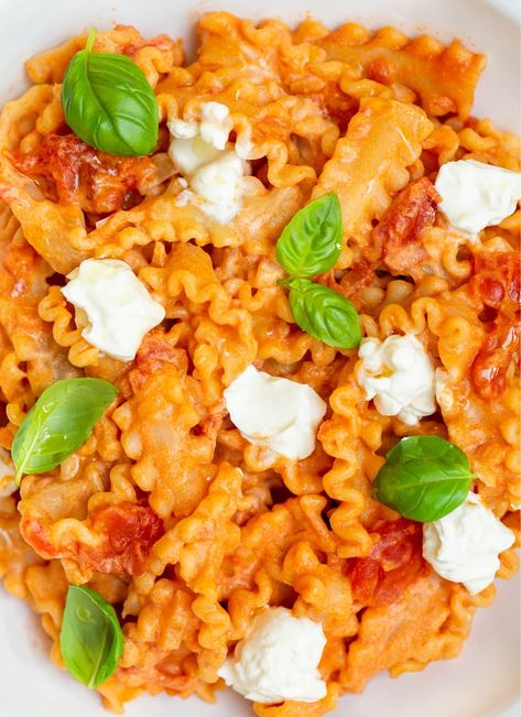 Tripoline Pasta Recipes, Malfada Pasta Recipe, Trumpet Pasta Recipes, Mafalda Pasta Recipes, Malfadine Pasta Recipes, Malfadine Pasta, Mafaldine Pasta Recipes, Napoletana Sauce, Mafaldine Pasta