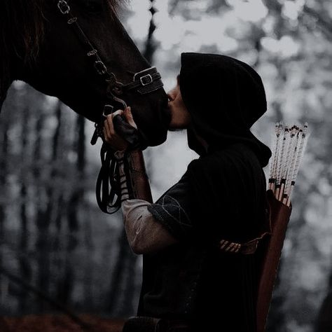 Dreya y Faedhros Horse Athstetic, العصور الوسطى, Medieval Aesthetic, Prince Caspian, Queen Aesthetic, Royalty Aesthetic, Royal Aesthetic, Fantasy Story, Chronicles Of Narnia