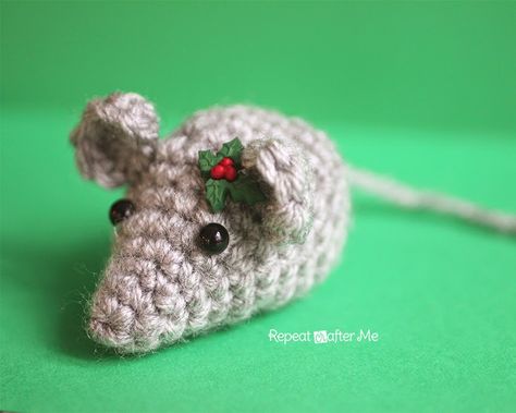 Twas the night before Christmas, when all through the house, Not a creature was stirring, not even a… crochet mouse! This teeny tiny crochet mouse is as cute as can be especially if you dress him up for the holidays… how about a little crochet santa hat?! A perfect tree ornament, present topper, or just a … Crochet Santa Hat, Tiny Crochet, Repeat Crafter Me, Single Crochet Decrease, Crochet Santa, Crochet Keychain Pattern, Crochet Decrease, Crochet Mouse, Crochet Christmas Ornaments