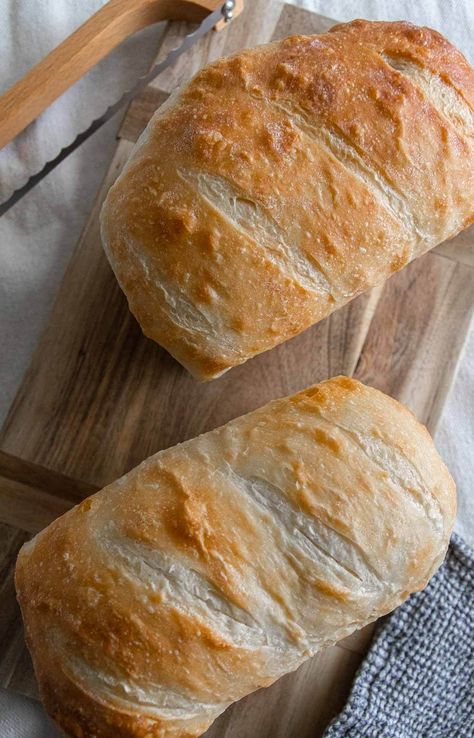 Make this amazingly easy true sourdough sandwich bread. This sandwich bread is flight, fluffy and so soft. Its flavor is amazing. Sourdough Sandwich Bread With Honey, Sourdough Sandwich Bread No Sugar, Soughdough Sandwich Bread, The Real Sourdough Mom 8 Hour, Best Sourdough Sandwich Bread, Real Sourdough Mom, No Knead Sourdough Sandwich Bread, Soft Sourdough Recipes, Soft Crust Sourdough Bread