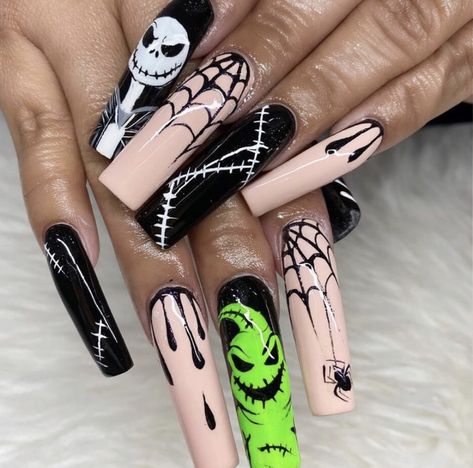 Character Nails, Nightmare Before Christmas Nails, Spooky Nails, Black Ghost, Halloween Press On Nails, Nagel Tips, Manicure Diy, Nail Type, Coffin Press On Nails