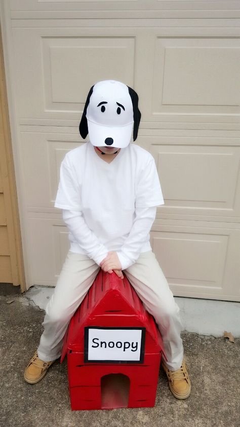 Snoopy dog costume Charlie Brown Costume Group, Woodstock Costume Peanuts Diy, Snoopy And Woodstock Halloween Costume, Snoopy Halloween Costume Diy, Snoopy Costume Womens, Family Snoopy Costume, Snoopy Costume Diy, Snoopy Adult Costume, Woodstock Costume