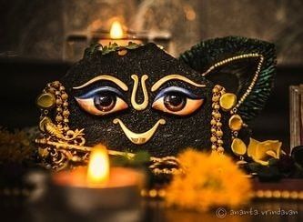 Image may contain: night Vrindavan Photography, Lord Mahadev, Hindu Rituals, Ganesh Wallpaper, Durga Images, Jai Shree Krishna, Krishna Radha Painting, Krishna Radha, Cute Krishna