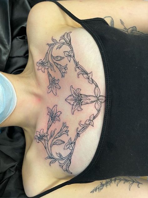 Chandelier Collar Bone Tattoo, Fine Line Stomach Tattoo, Chest Tattoo Female Flower, Art Noveau Tattoos Women, Tattoo Adornment, Flower Stomach Tattoos, Stomach Tatoo, Floral Chest Piece, Ornamental Chest Tattoo