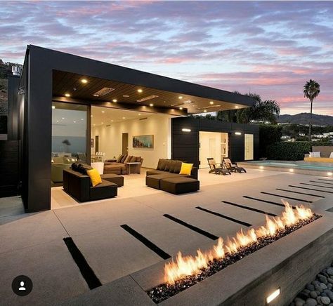 Glenhaven, California Deck Canopy, Terrasse Design, Houses Architecture, A Modern House, Modern Architects, Exterior Remodel, House System, Outdoor Fire, Outdoor Fire Pit