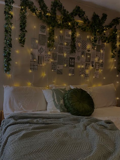 Sage Green Girly Bedroom, Green And Tan Bedroom Aesthetic, Sage And Gold Room, Sage Green And White Bedroom Ideas, Sage Bedroom Aesthetic, Green And White Bedroom Aesthetic, Small Room Colors, Room Esthetics, Grey Green Bedrooms