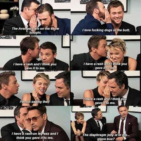 Jeremy Renner Scarlett Johansson, Avengers Interview, Jeremy Renner Funny, Lily Aldrin, The Avengers Age Of Ultron, Chris Evans Funny, Funny Interview, Super Hero Shirts, Avengers Cast