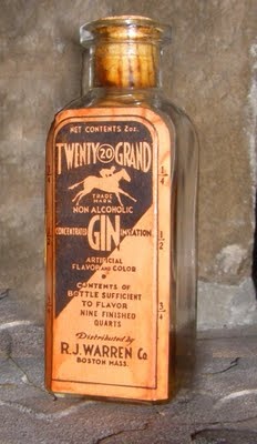 For bathtub gin - prohibition era artificial gin additive Bathtub Gin, Homemade Alcohol, Prohibition Era, Refinish Bathtub, Antique Shelves, Gin Bottle, Cast Iron Tub, Gin Bar, Gin Bottles