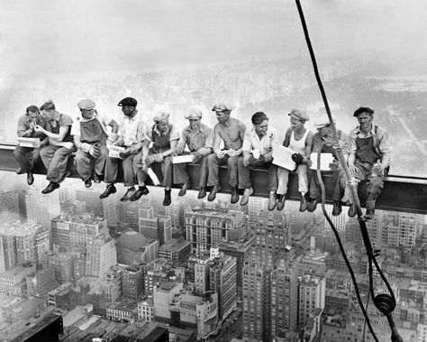 Lunch Atop A Skyscraper, Famous Pictures, Steel Beams, Rockefeller Center, Rosie The Riveter, Paul Klee, Construction Worker, Roaring Twenties, Manhattan New York