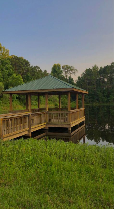 Pier Design, Pond Dock, Event Venue Design, Venue Design, Fishing Dock, Mood Vibes, Pond Ideas, Trailer Living, Pool Designs