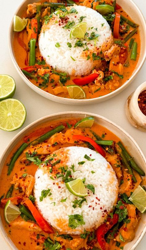 Ashta Fingers, Cheese Fatayer, Thai Red Curry Recipe, Persian Chicken, Red Curry Recipe, Chicken Thai, Thai Curry Recipes, Thai Chicken Curry, Red Curry Chicken