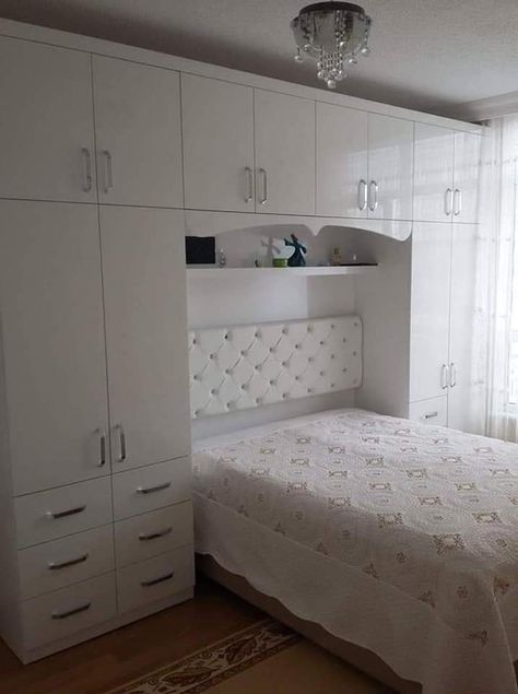 Bedroom Built In Wardrobe, Neutral Bedroom Decor, Small Room Design Bedroom, Closet Design Layout, Bedroom Door Design, Bedroom Closet Design, Wardrobe Design Bedroom, Bedroom Decor Design, Bedroom Bed Design