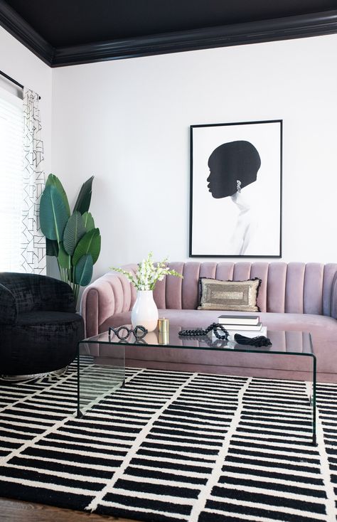 Black and White Living Room Interior Design Living Room Pastel, Room Pastel, Black And White Living Room, Living Room Interior Design, White Living, White Living Room, Room Interior Design, Living Room Inspo, Black White Pink