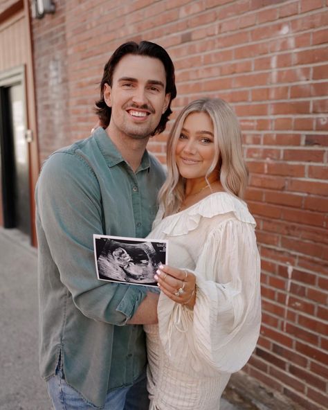 We Are Pregnant, Bre Sheppard, Trimester By Weeks, Baby Announcement Photoshoot, Pregnant Baby, Baby Announcement Photos, Blogger Photos, Nordstrom Sale, Baby Prep