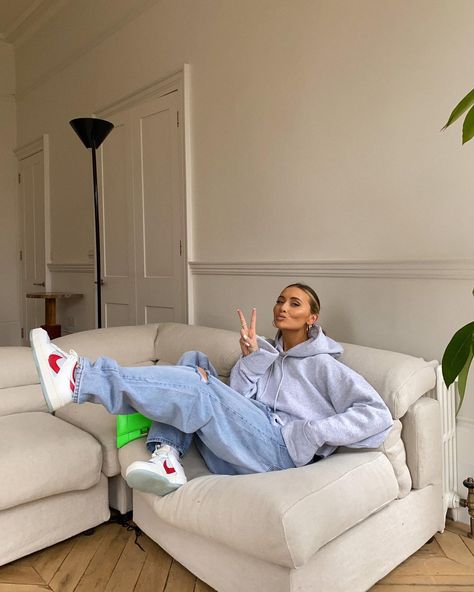 Sarah Ashcroft Outfits, Sarah Ashcroft, Streetwear Inspiration, City Outfits, Insta Post, Spring Fits, Looks Street Style, Post Ideas, Mode Inspiration