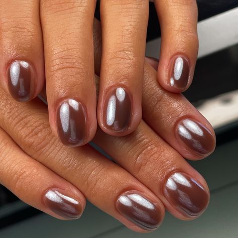 this fall szn: 🍩 🤎 . . . . glazed donut nails, chrome nails, short nails #fallnails #nailtrends #glazeddonutnails #shortnails #geloverlay #structuredgelmanicure #healthynails #roundnails #manicure #gelnails #chicagonails #napervillenails #630nails #independentnailtech #privatenailtech Short Chrome Nails Fall, Chocolate Glazed Nails Short, Chocolate Chrome Nails Short, Short Brown Chrome Nails, Short Glazed Nails, Chrome Short Nails, Chocolate Chrome Nails, Chocolate Glazed Donut Nails, Glazed Doughnut Nails