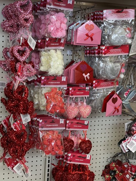 Valentines Tree Decor, Dollar Tree Valentines 2024, Valentine’s Day Christmas Tree Ideas, Valentine Tree Ideas Diy Crafts, Valentine Trees Ideas, Valentines Day Decorations Dollar Tree, Valentine Dollar Tree Crafts, Dollar Tree Valentines Diy Decor, Dollar Store Valentines Day Decorations