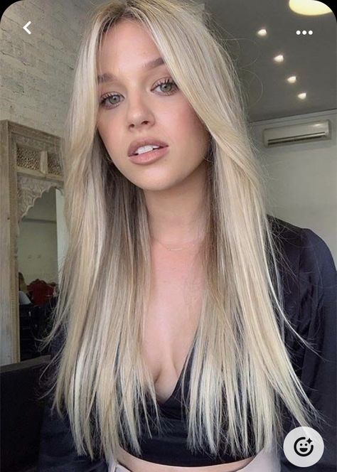 Long Sleek Hairstyles, Haircuts For Long Hair Straight, Best Blonde Hair, Long Sleek Hair, Blonde Lowlights, Blonde Layered Hair, Hair Color Ideas For Fall, Blonde Hair Colors, Straight Hair Cuts