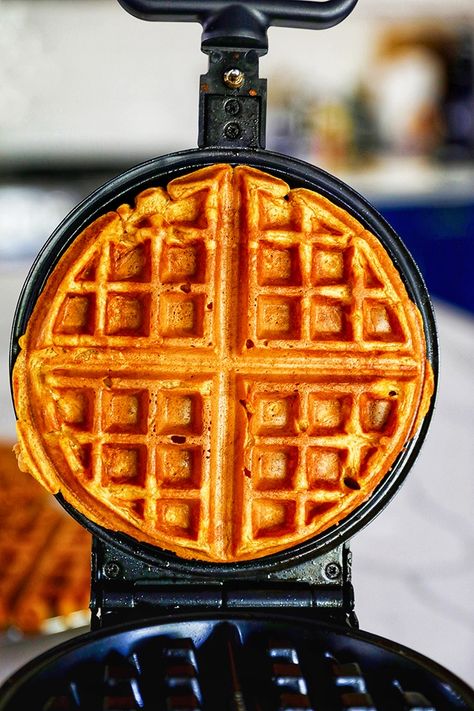 Belgium Waffle Recipe, Honey Garlic Ribs, Pumpkin Waffles Recipe, Whole Wheat Waffles, Best Pumpkin Pie Recipe, Dutch Babies, Belgian Waffles Recipe, How To Make Waffles, Bites Recipes