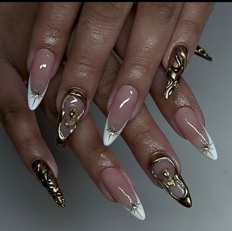 Gold White Nails, New Years Eve Nail Art, New Years Eve Nail, 21st Birthday Nails, White Nails With Gold, Golden Nails, Graduation Nails, Hippie Nails, Glittery Nails