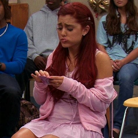 Cat Valentine Outfits, Ariana Grande Cat, Cat Valentine Victorious, I Carly, Valentine Outfits, Victorious Cast, Sam And Cat, Sam E, Icarly