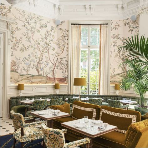 Saint James Paris, Paris Chateau, Willow Oak, Chateau Hotel, Parisian Interior, Scenic Wallpaper, Stylish Interior Design, Restaurant Paris, Hall Design