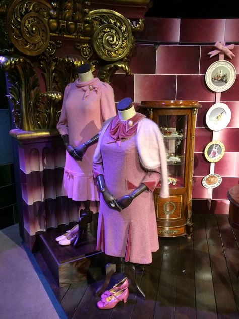 Outfits worn by umbridge Umbridge Aesthetic, Harry Potter London, Dolores Umbridge, Character Fashion, Warner Bros Studios, Harry Potter Characters, Office Room, Warner Bros, Harry Potter