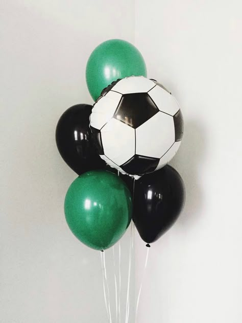 Bubble Soccer, Balloon Bouquet Diy, 1 Year Birthday, Photo Zone, Soccer Birthday, Soccer Party, Football Party, Soccer Balls, Diy Bouquet