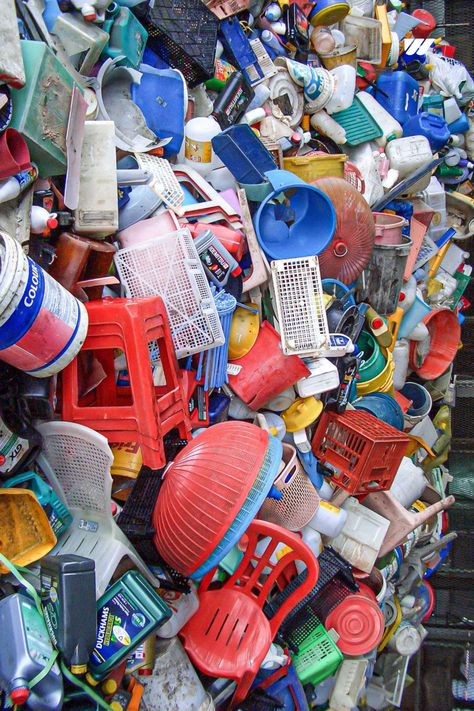 Landfill Photography, Garbage Photography, Trash Photography, Garbage Art, Plastic Objects, Trash Aesthetic, Deodorant Containers, Social Studies Projects, Waste Recycling