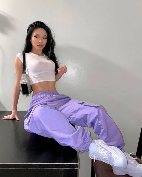 Lilac Joggers Outfit, Purple Joggers Outfit, Purple Pants Outfit, Jenny Lin, Joggers Outfit Women, Walk With God, Joggers Outfit, Be Encouraged, Outfit Mujer