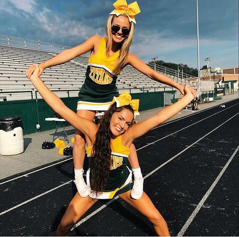 Top- Alex in high school Cheer Photo Ideas, Cheer Picture Ideas, Cheerleading Pics, Cheerleading Poses, Cheer Photo, Cheer Team Pictures, Cheer Photography, Cheer Photos, Cheerleading Cheers