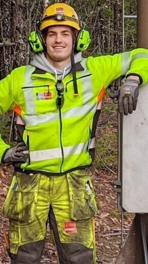 Gifts For Construction Workers, Hi Vis Workwear, Working Men, Scruffy Men, Flight Suit, Construction Workers, Work Gear, Construction Worker, Fun Gifts