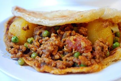 Cape Malay Mince & Pea Cape Malay Curry Minced Beef Curry, South African Dishes, Malay Food, Roti Recipe, Veal Recipes, African Cooking, South African Recipes, Malaysian Food, African Food