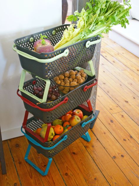 Mod Hod Store Potatoes And Onions, Vegetable Storage Rack, Harvest Storage, Potatoes And Onions, Cucumber Trellis, How To Store Potatoes, Garden Basket, Vegetable Storage, Tomato Cages