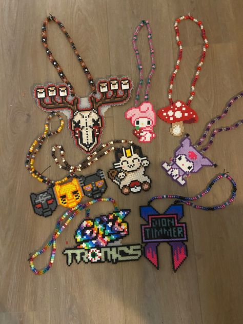 Edc Kandi Ideas, Festival Trinkets, Rave Perler Beads, Adventure Time Kandi, Edc Perler, Rave Perler Bead Patterns, Rave Kandi Perler Beads, Fuse Bead Patterns Rave, Atliens Edm Perler