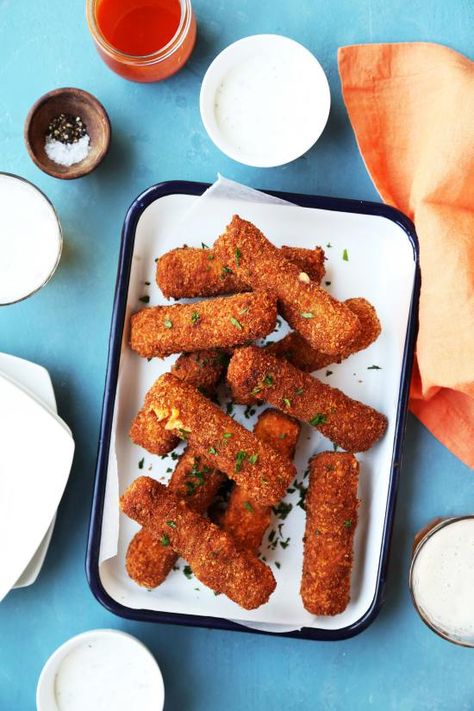 Buffalo Chicken Mozzarella Sticks are the ultimate snack, appetizer or party food! They're packed with so much flavor and are a real crowd pleaser! Stuffed Chicken Breast Cream Cheese, Chicken Mozzarella, Cheers To The Weekend, Buffalo Chicken Wings, Buffalo Mozzarella, Mozzarella Chicken, Mozzarella Sticks, Cheese Sticks, Crowd Pleaser