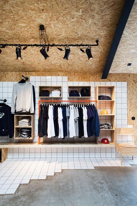 Sport Pop Up Store, Butik Design, Suit Stores, Interior Design Minimalist, Design Club, Beton Design, Retail Inspiration, Interior Minimalista, Regal Design