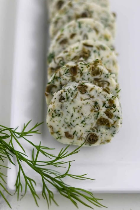 An easy and zesty compound butter made with chopped fresh dill and capers. Perfect for spreading on crispbread or dressing up simply cooked vegetables! Caper Butter, Flavored Butter Recipes, Butter Recipes Homemade, Compound Butter Recipe, Scandinavian Recipes, Flavored Butter, Scandinavian Food, Compound Butter, Duck Recipes