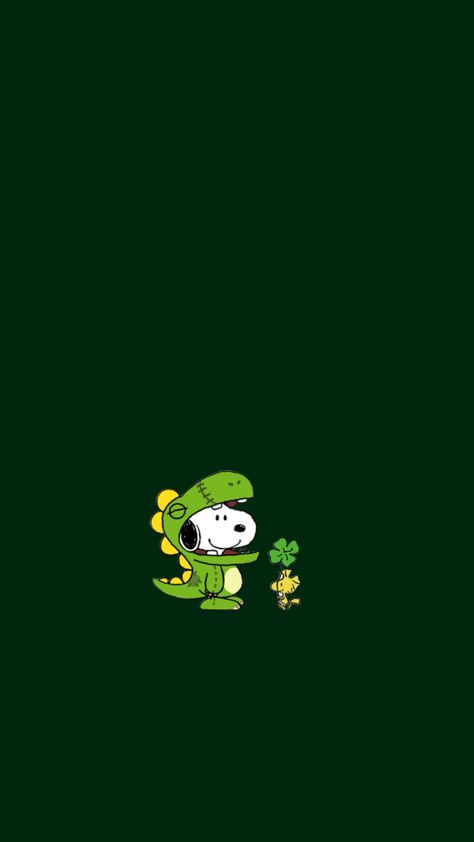 St Patricks Day Wallpaper, Woodstock Snoopy, Cellphone Background, Snoopy Wallpaper, Halloween Wallpaper Iphone, Snoopy Love, Charlie Brown And Snoopy, Pretty Wallpaper Iphone, Snoopy And Woodstock